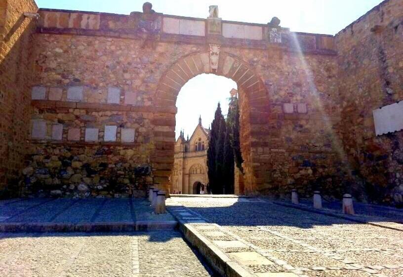 هتل Castilla