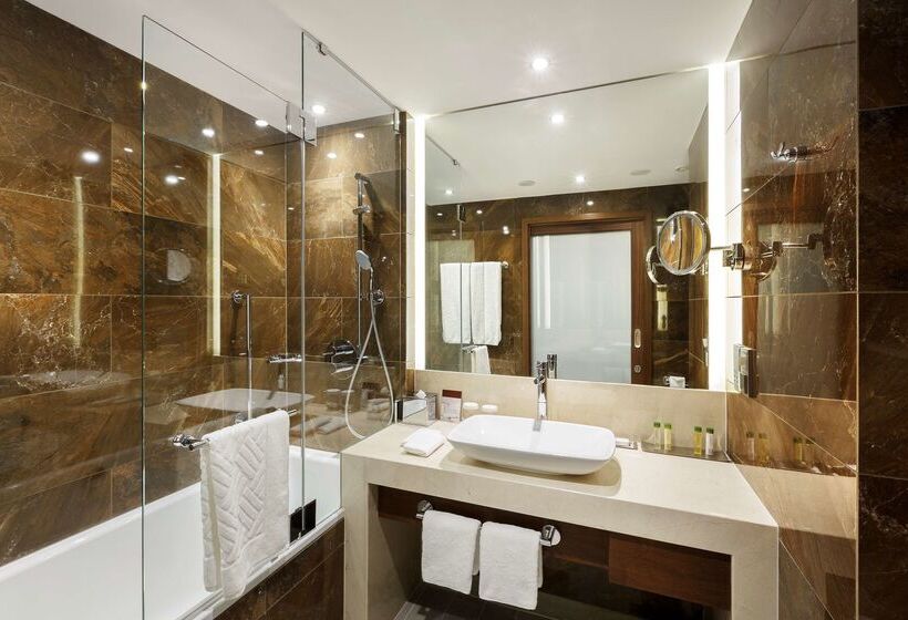 Doubletree By Hilton Hotel & Conference Centre Warsaw