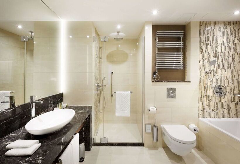 Doubletree By Hilton Hotel & Conference Centre Warsaw