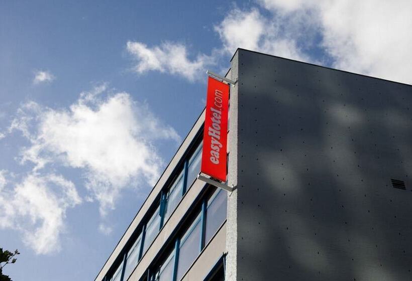 Easyhotel Rotterdam City Centre
