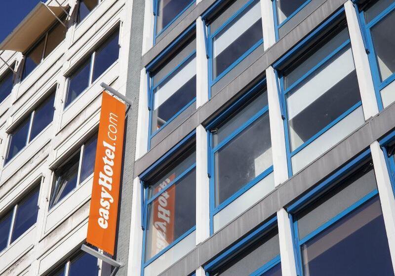 Easyhotel Rotterdam City Centre
