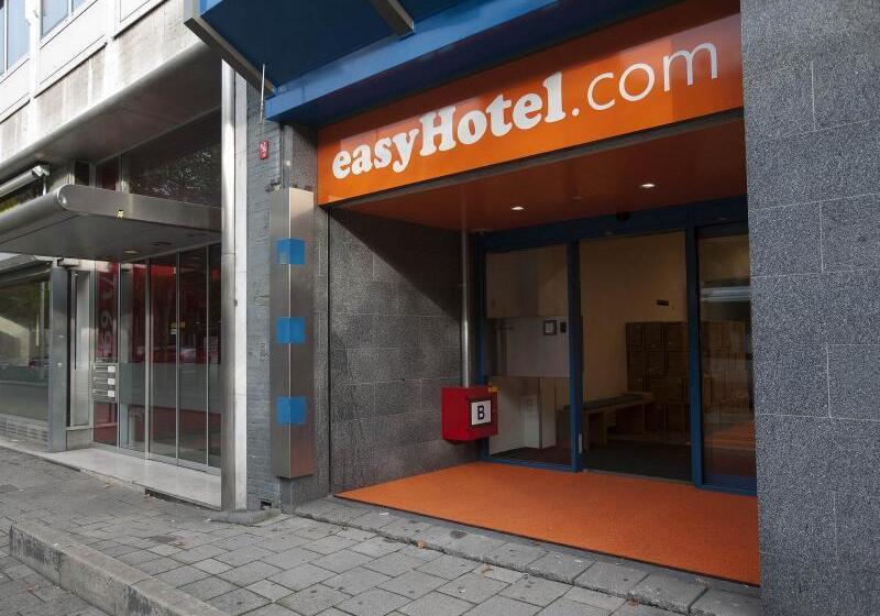 Easyhotel Rotterdam City Centre