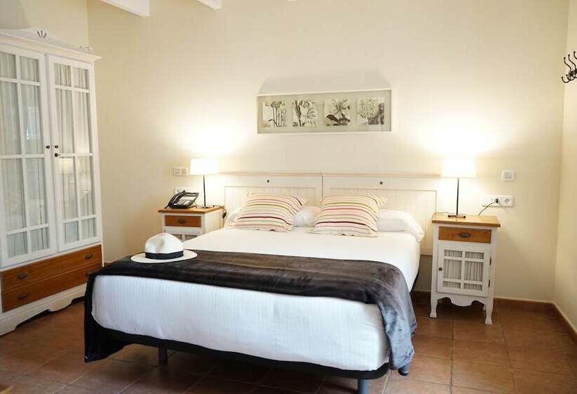 فندق Es Mercadal