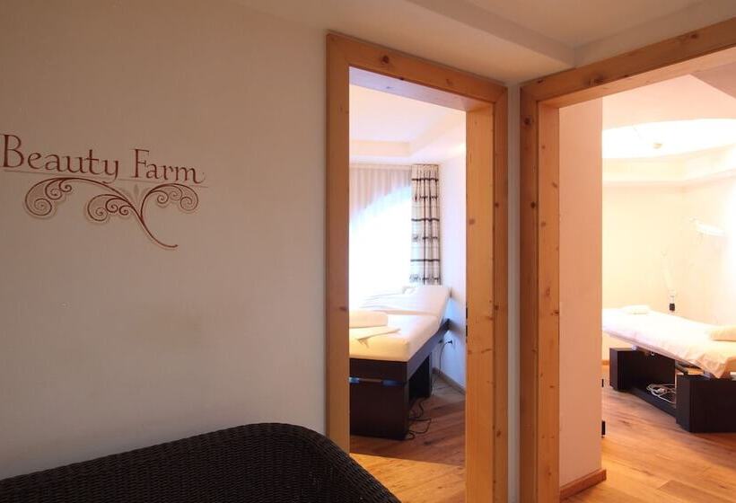 هتل Fanes Suite & Spa