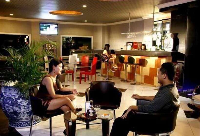 هتل Grand Tiga Mustika