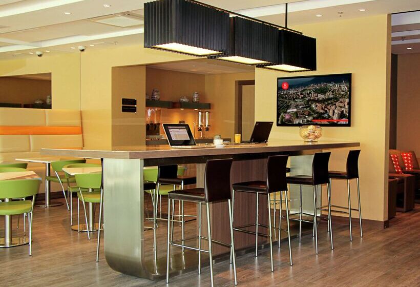 Hotel Hampton By Hilton Barranquilla