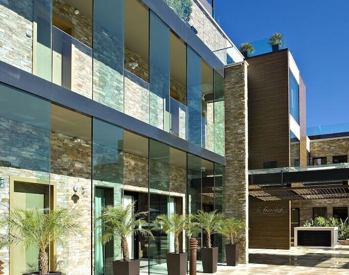 ホテル Hostellerie La Farandole