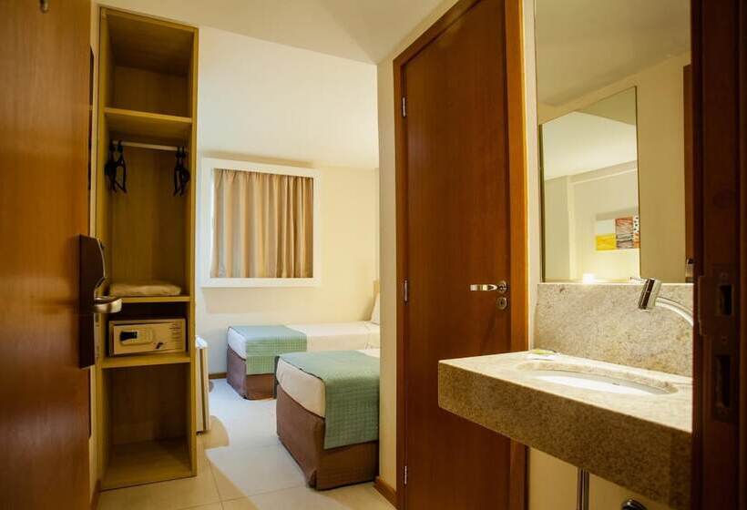 هتل Ibis Styles Belem Hangar