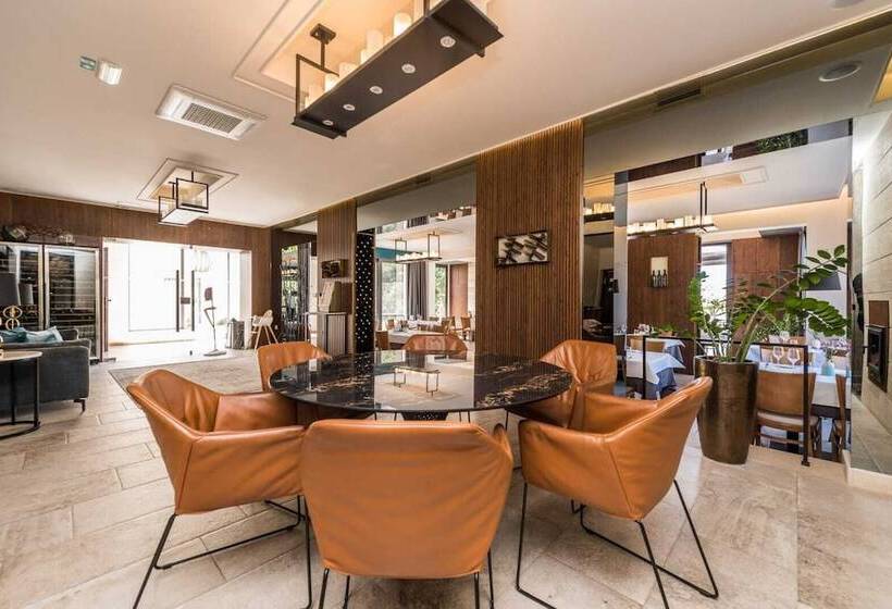 هتل Rooms & Restaurant Matanovi Dvori