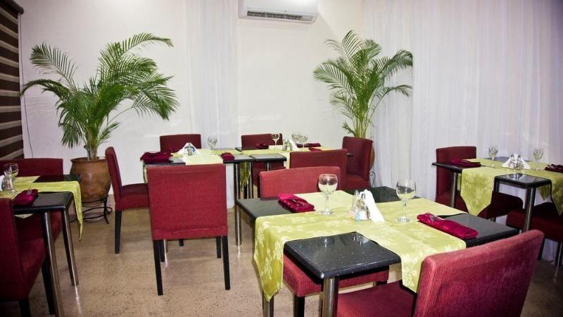 בית מלון כפרי Tropical Enclave