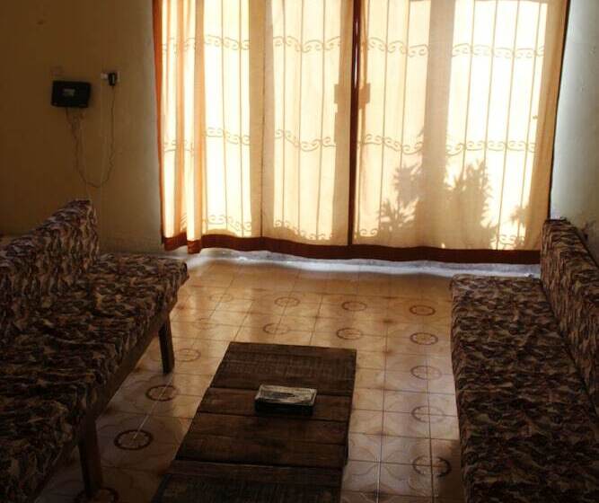هتل Hacienda De Nomadas   Hostel