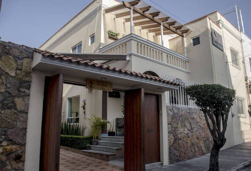 هتل Hostal 1915