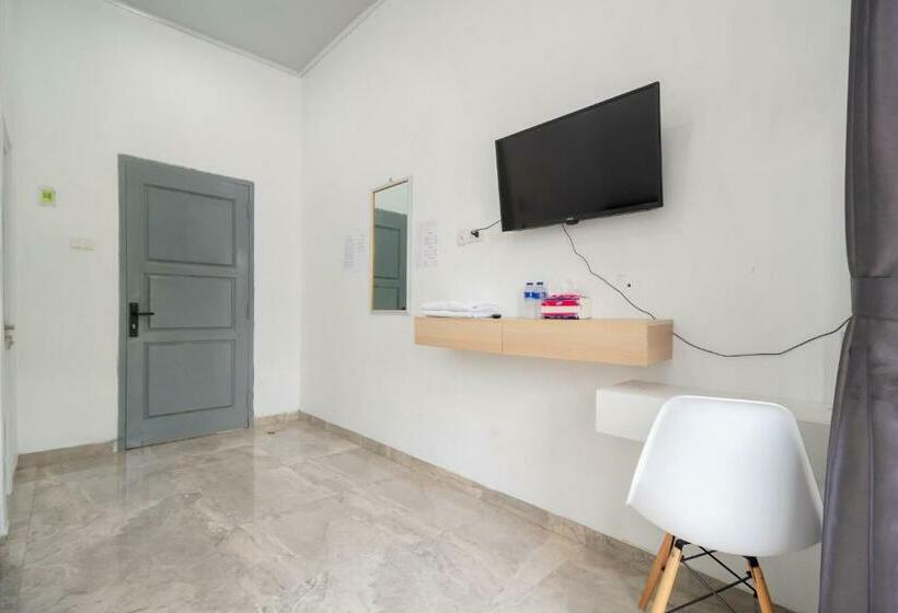 בית מלון כפרי Reddoorz Near Tugu Coklat Pesawaran Lampung