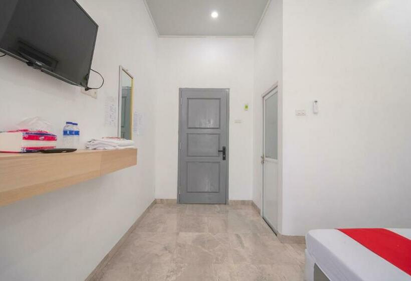 בית מלון כפרי Reddoorz Near Tugu Coklat Pesawaran Lampung