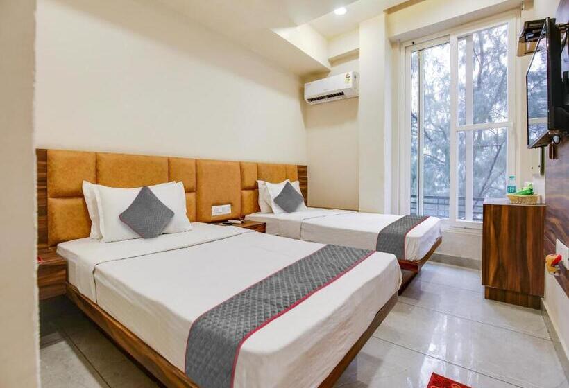 호텔 Ludhiana Regency