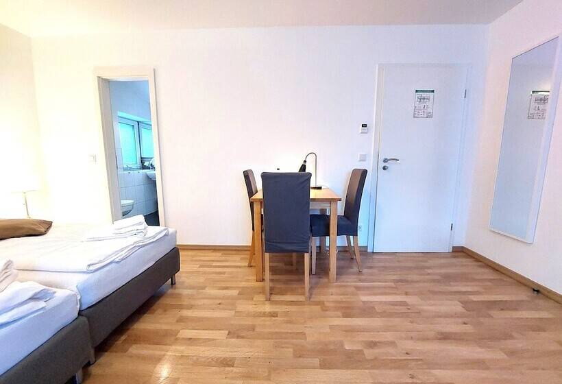 Fotos del hotel Messeschlaf:  5