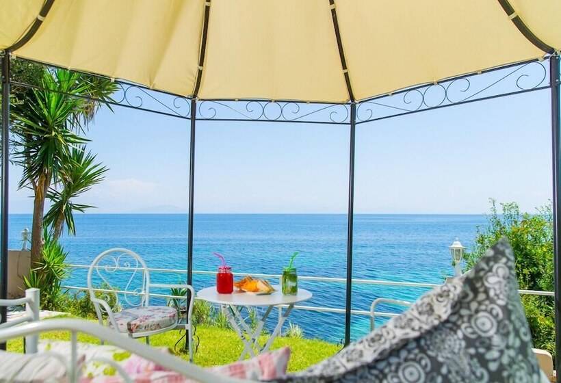هتل Aurora Beach
