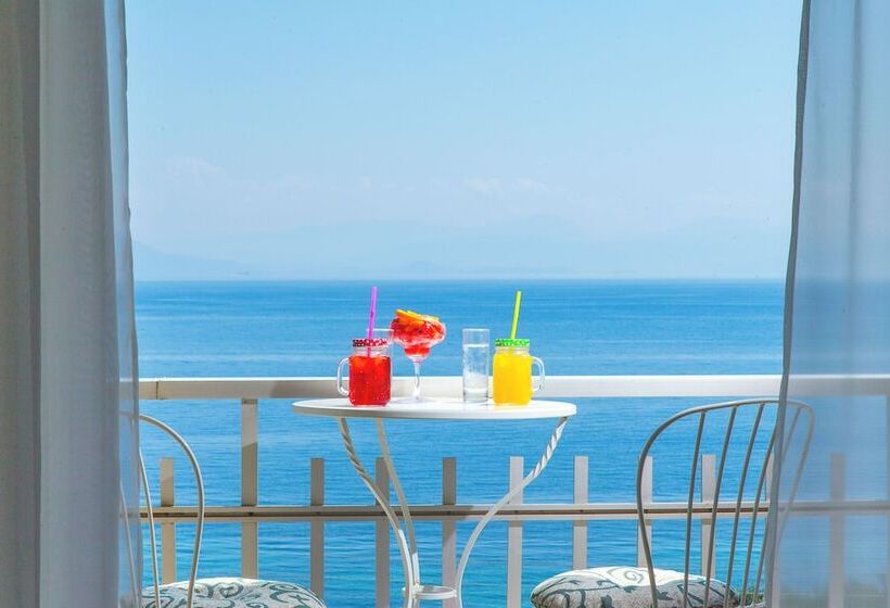 هتل Aurora Beach