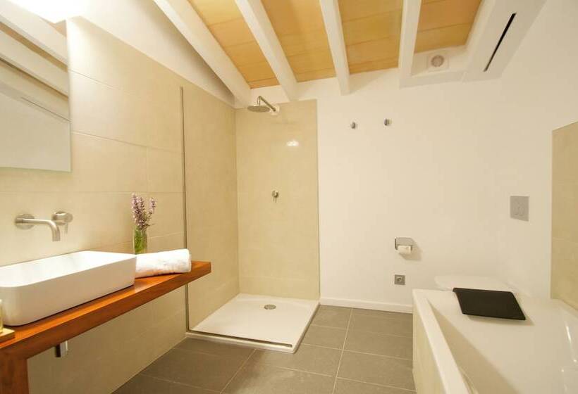 Bennoc Petit Hotel   Only Adults