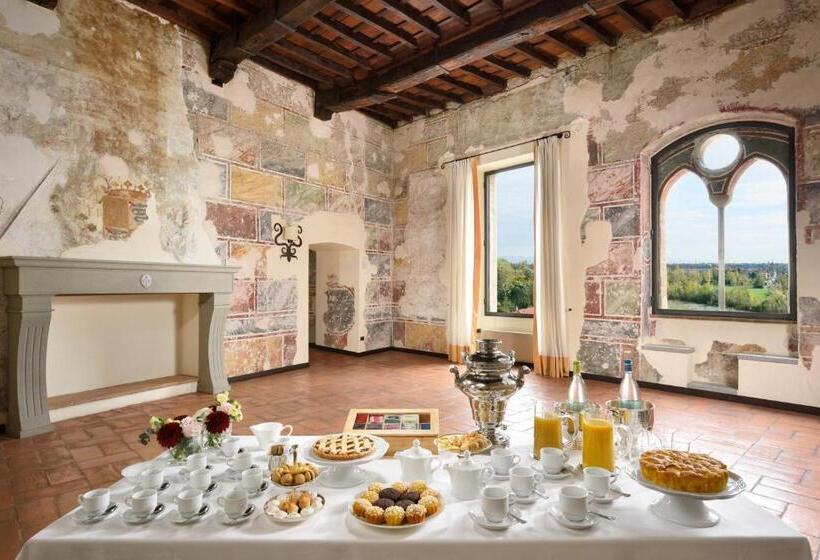 فندق Castello Visconteo