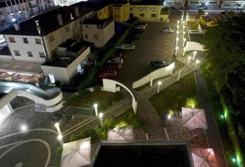 Fotos del hotel Centrale:  28