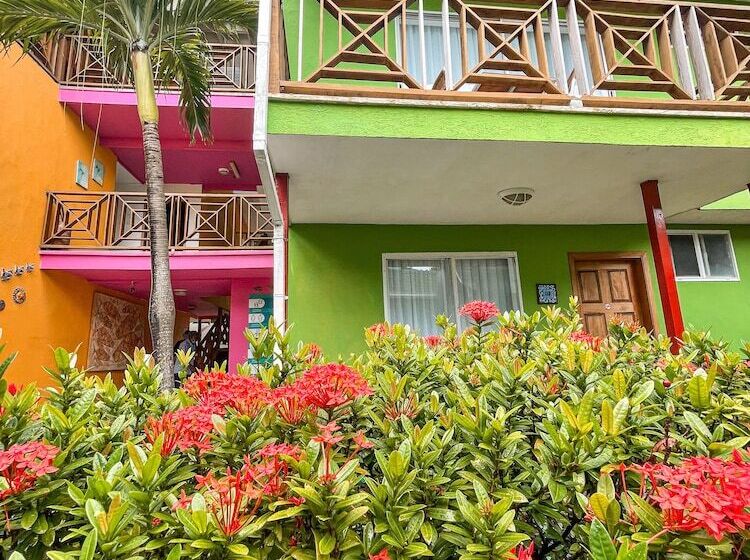 Fotos del hotel Cocoplum Beach:  22