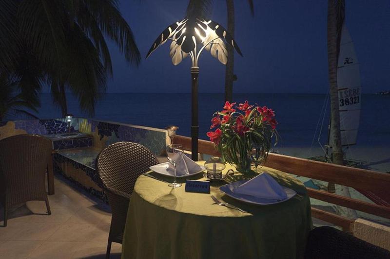 Fotos del hotel Cocoplum Beach:  28