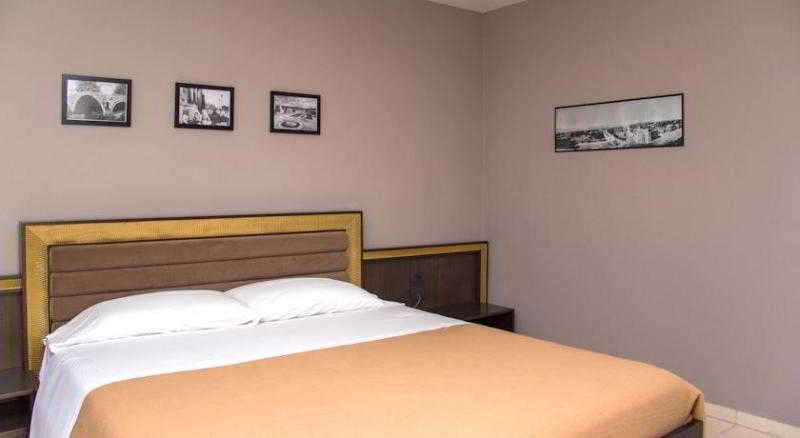 فندق Old Town Rooms