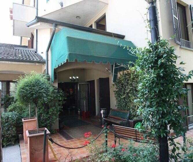 Fotos del hotel Ristorante La Rampina:  39