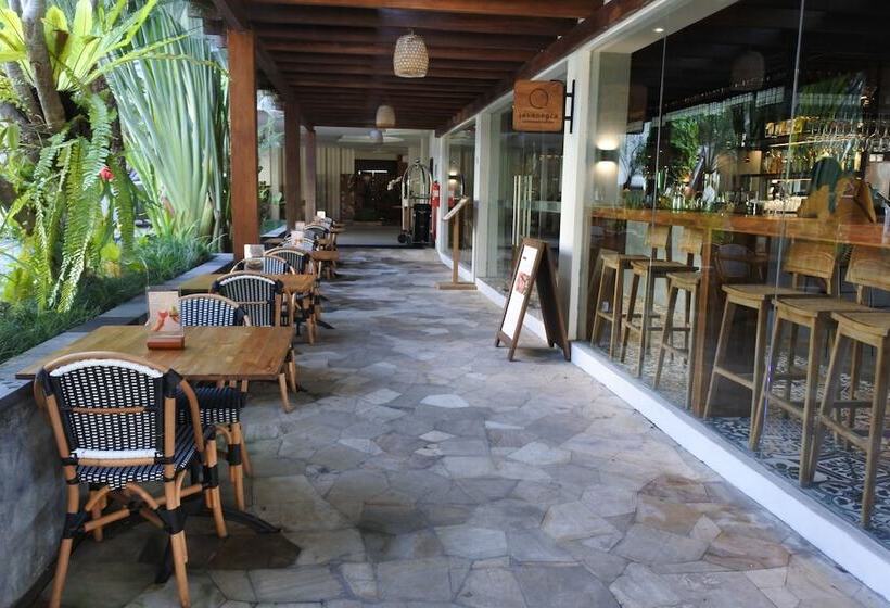 ホテル Taksu Sanur