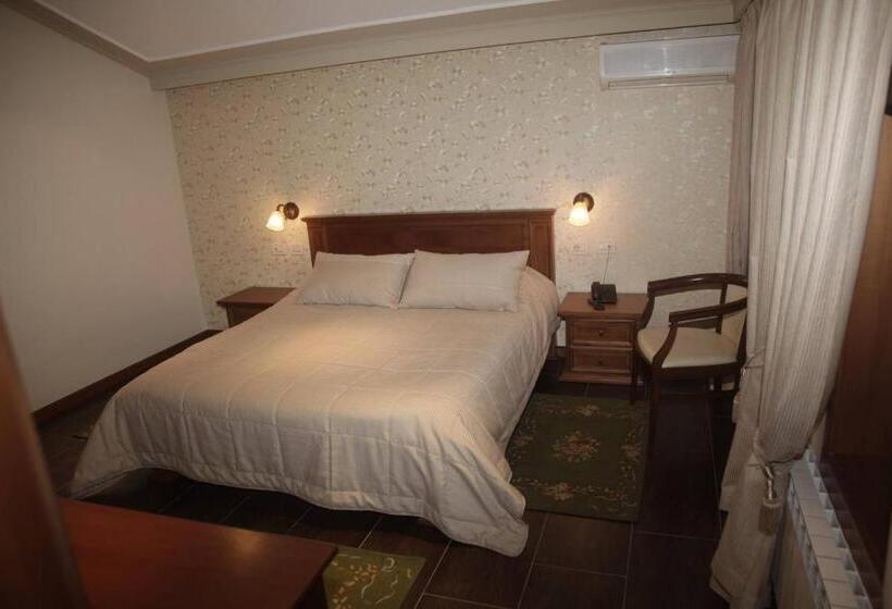هتل Vila Sigal Pogradec