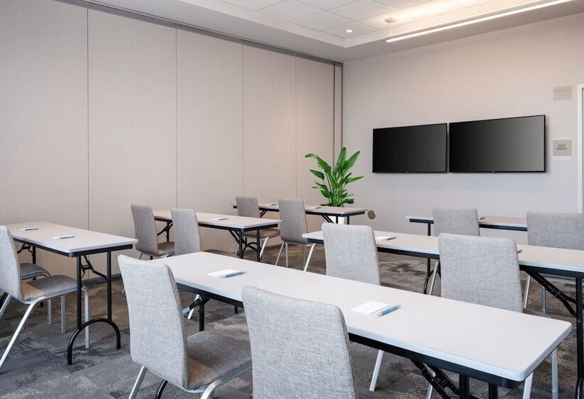 هتل Element San Jose Airport