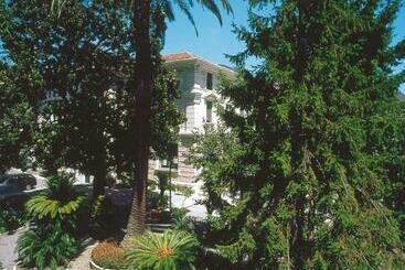 هتل Villa Elena