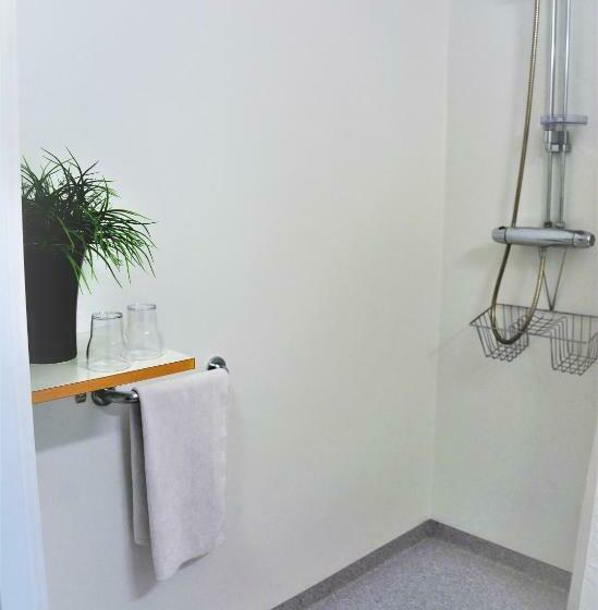 بنسيون Katrinebergs Folkhögskola B&b