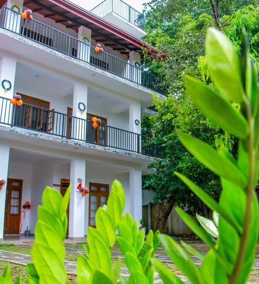 ペンション Three Elephant Holiday Inn