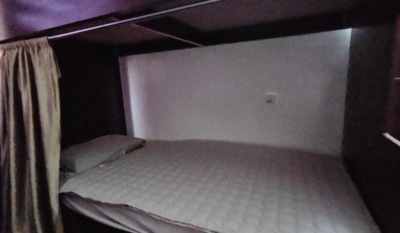 Pizza Street Hostel