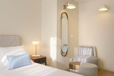 هتل Mourasuites