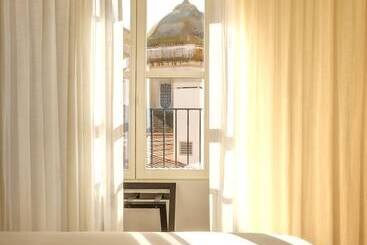 هتل Mourasuites