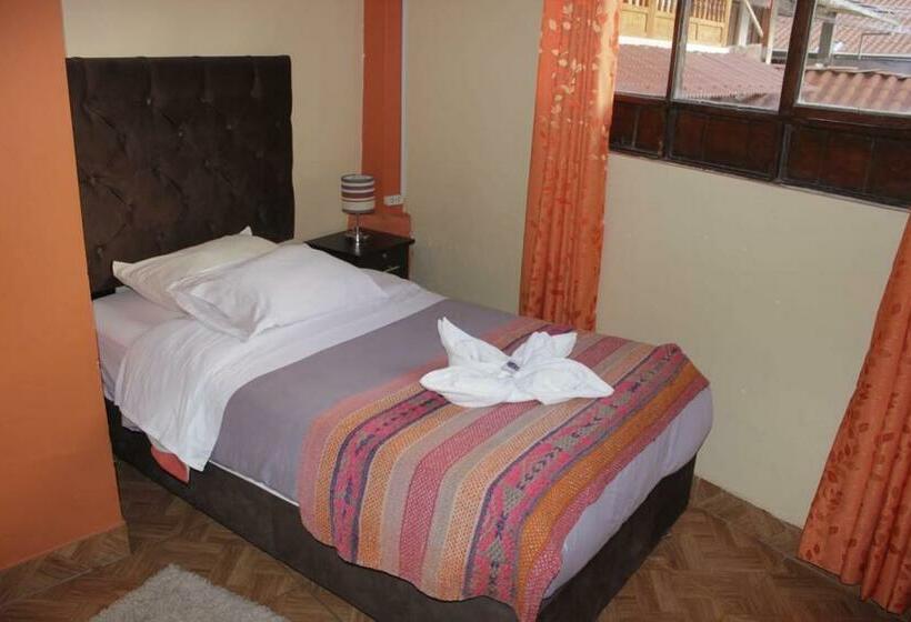 هتل Hostal Qorisonqo Inn Ollantaytambo