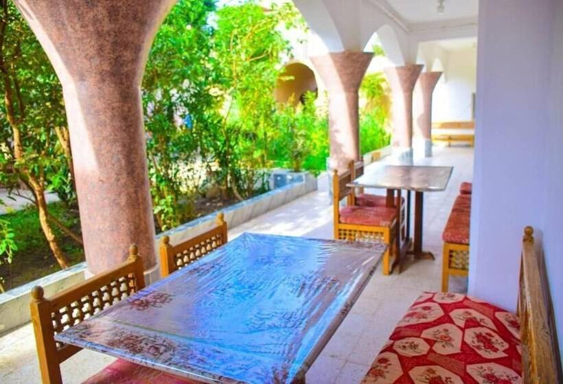 هتل Rose Guest House