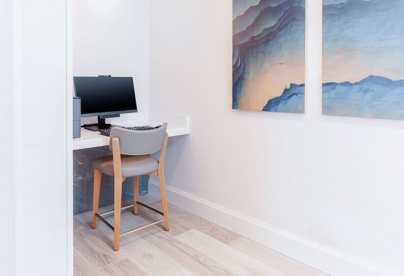 Отель Staybridge Suites   San Bernardino   Loma Linda