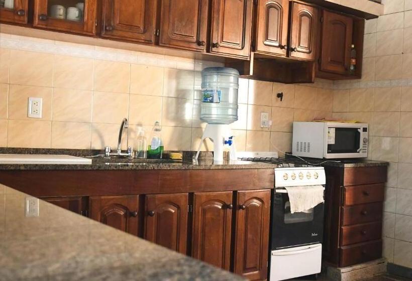 پانسیون Hostal Lo De Ramona
