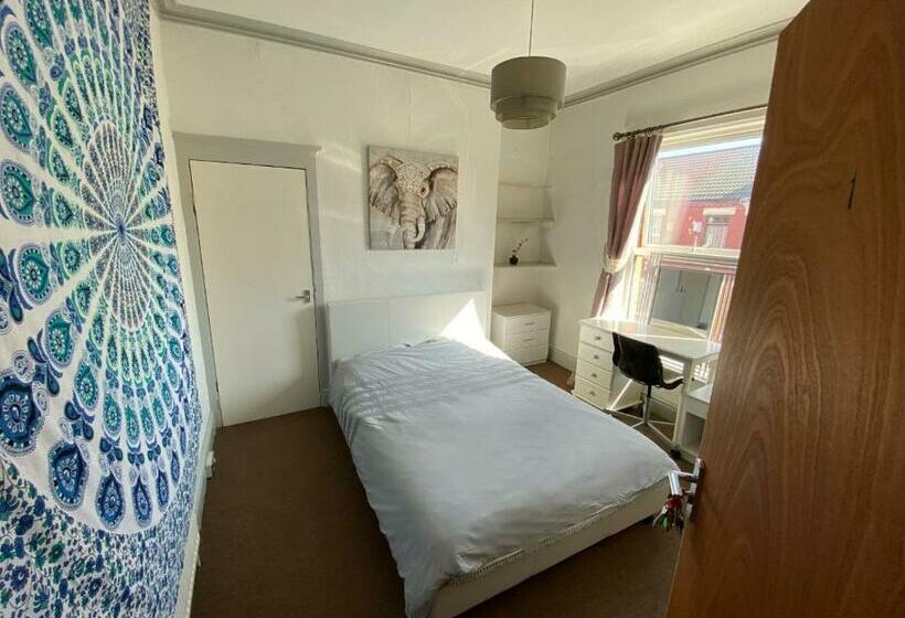פנסיון Sefton Park Rooms