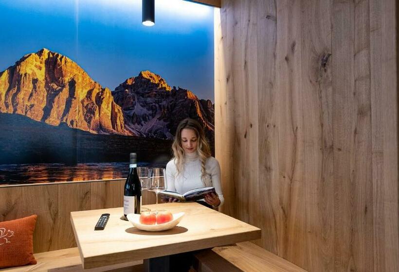 Пансион Teverone Suites & Wellness