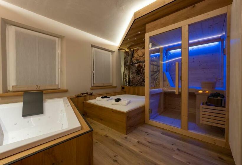 펜션 Teverone Suites & Wellness