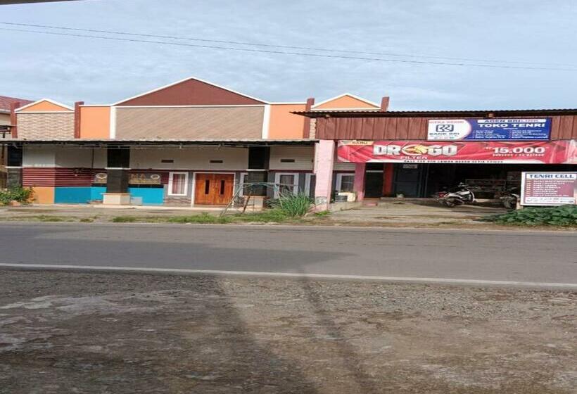 بنسيون Wisma Tenrisannae