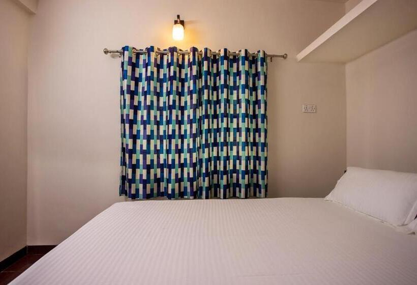 펜션 Whiteboard Homes Siolim