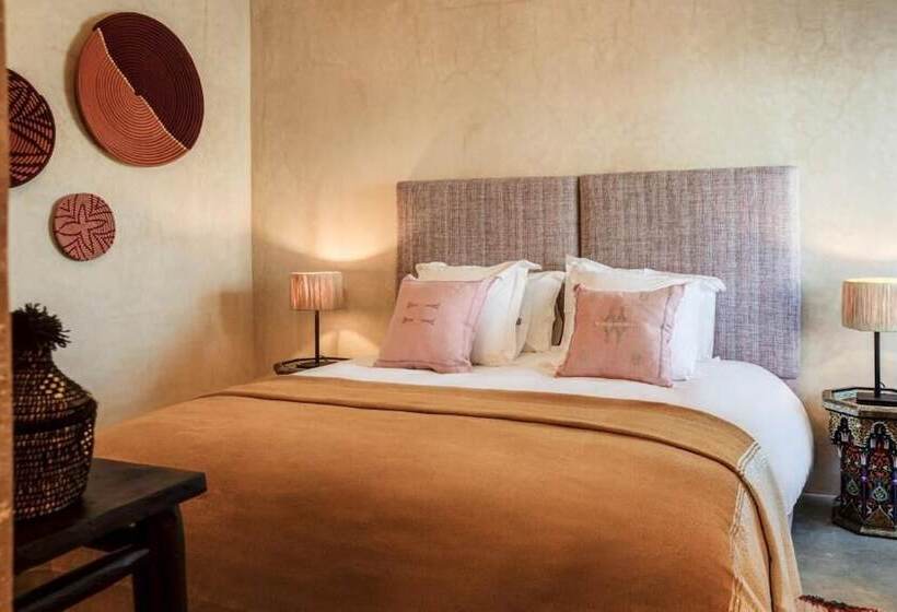 هتل Hôtel Oasis Dakhla