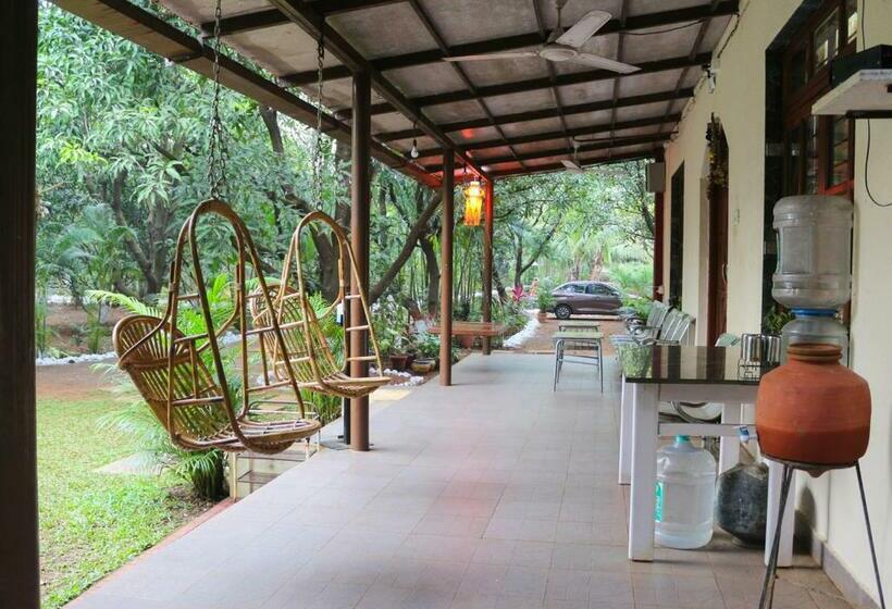 Отель Misty Courtyard By Spicy Mango