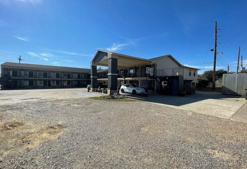 فندق على الطريق Best Budget Inn